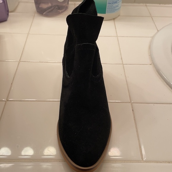 Steve Madden Leo Black Suede booties - Picture 3 of 3